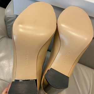 New Calvin Klein Minda Leather Boots, beige Sz 8